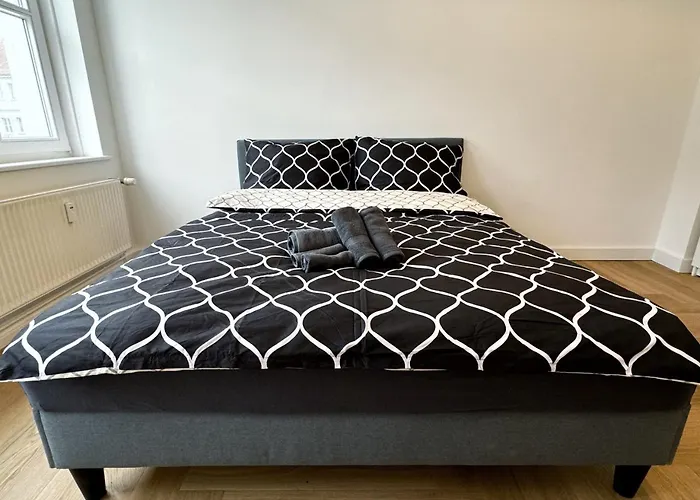 I Spacious 67sqm In Friedrichshain Lägenhet